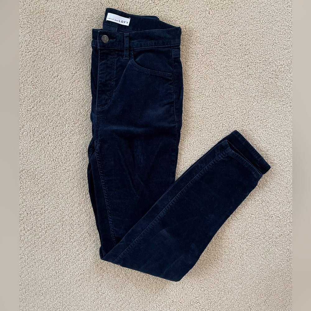 LOFT Velvet Skinny Pants in Ominous Navy - size 25 / 0
